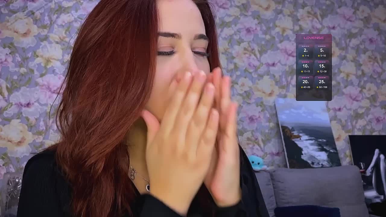 Crystal_eternity Cam Model Chat October 31, 2025