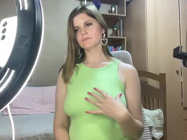 AnitaGlamorX Cam Model Chat October 31, 2025