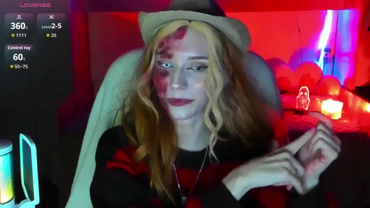 Elven1kiss Cam Model Chat October 31, 2025