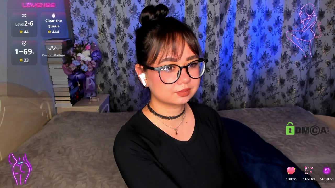 -Carolina- Cam Model Chat October 31, 2025