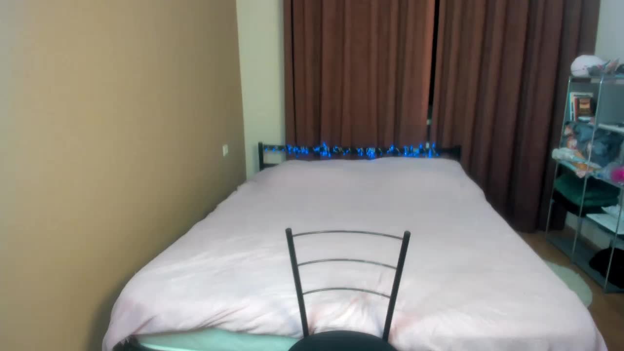 MistikDoll Cam Model Chat October 31, 2025