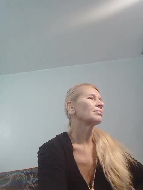 Victoria-sexi Cam Model Chat October 31, 2025