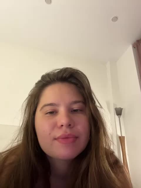 Chiculya Cam Model Chat October 31, 2025