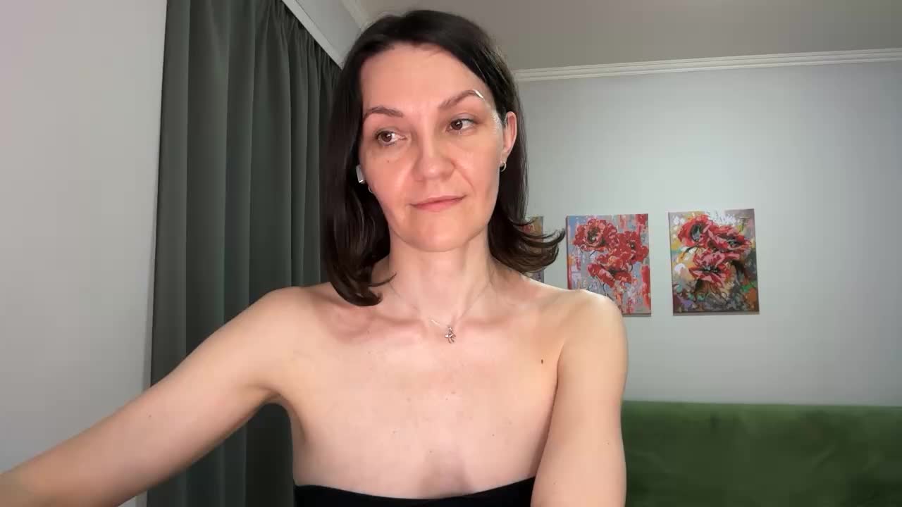 _lastochka_ Cam Model Chat October 31, 2025