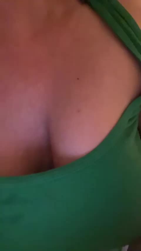 PrurientGem Cam Model Chat October 31, 2025