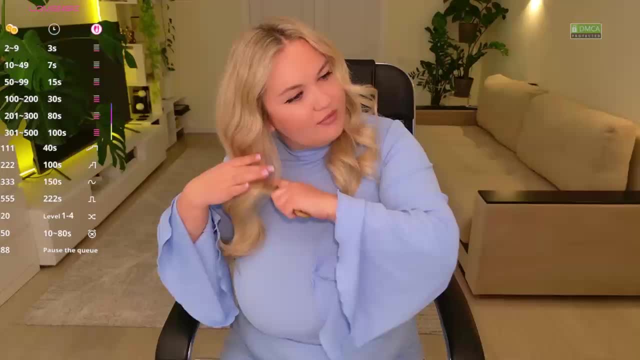 Sunshinee-S Cam Model Chat October 31, 2025