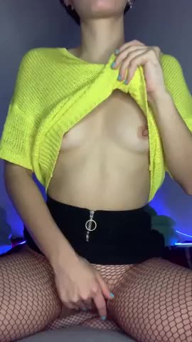 MilaMcGarden Cam Model Chat October 31, 2025