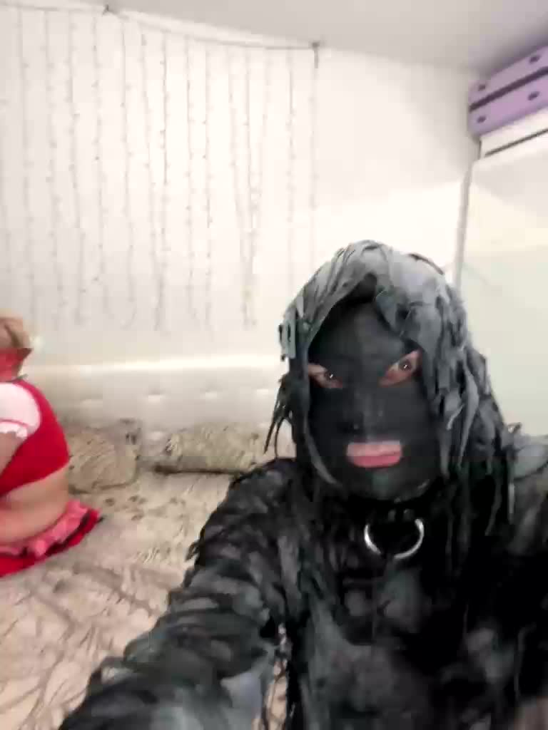 Oyster-lemon Cam Model Chat October 31, 2025