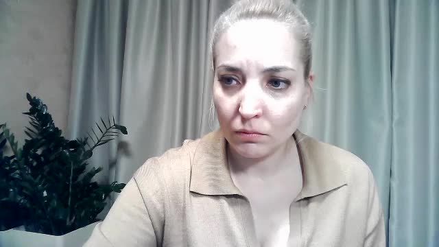 mariska-kiska Cam Model Chat October 31, 2025