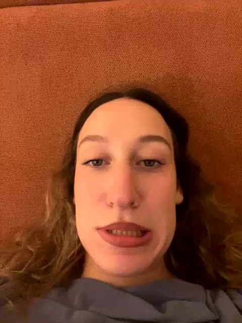 Chikipikin Cam Model Chat October 31, 2025