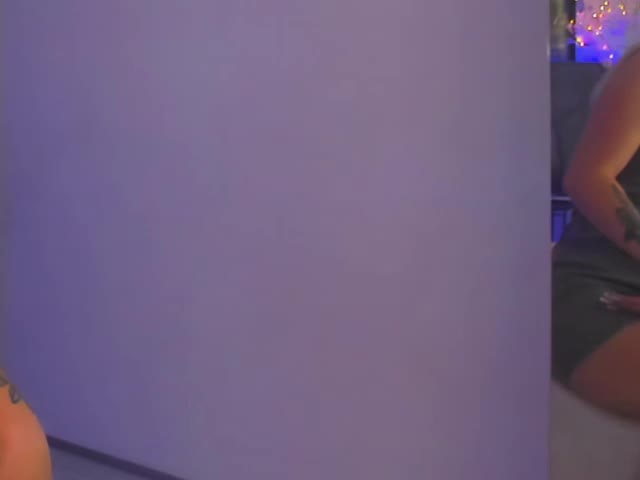 HollyTaillor Cam Model Chat October 31, 2025