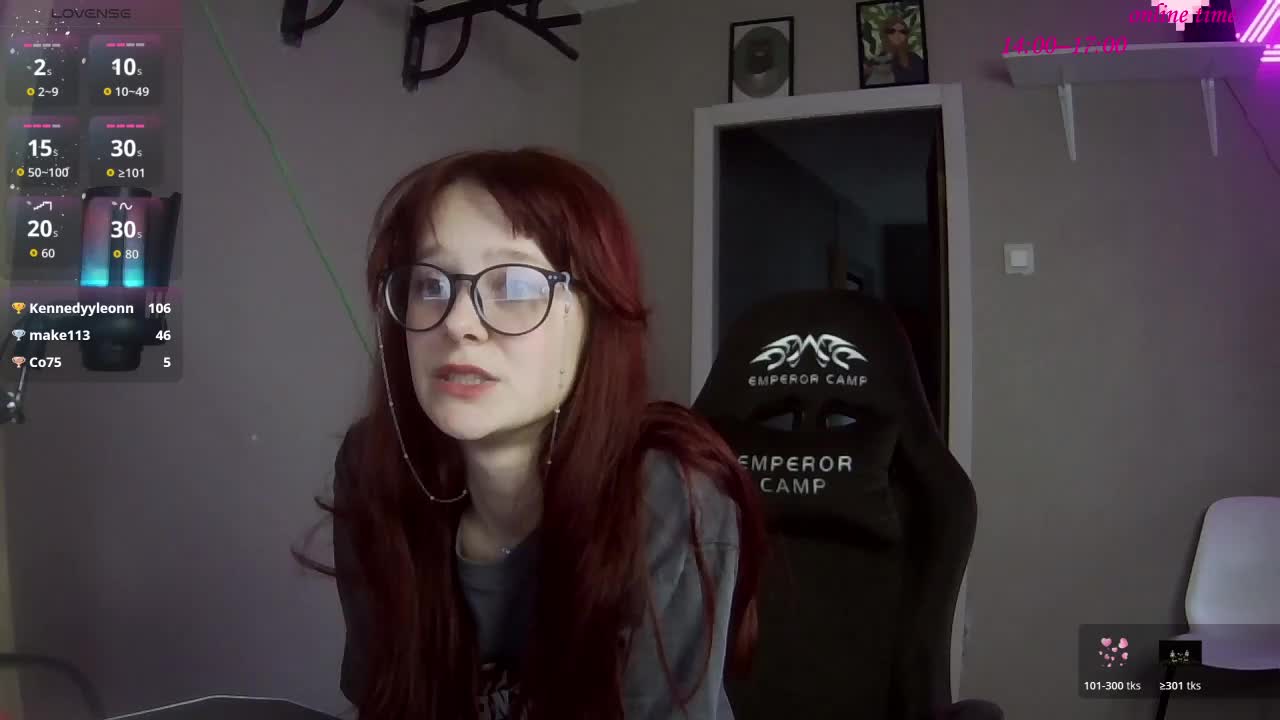 stillHer Cam Model Chat October 31, 2025