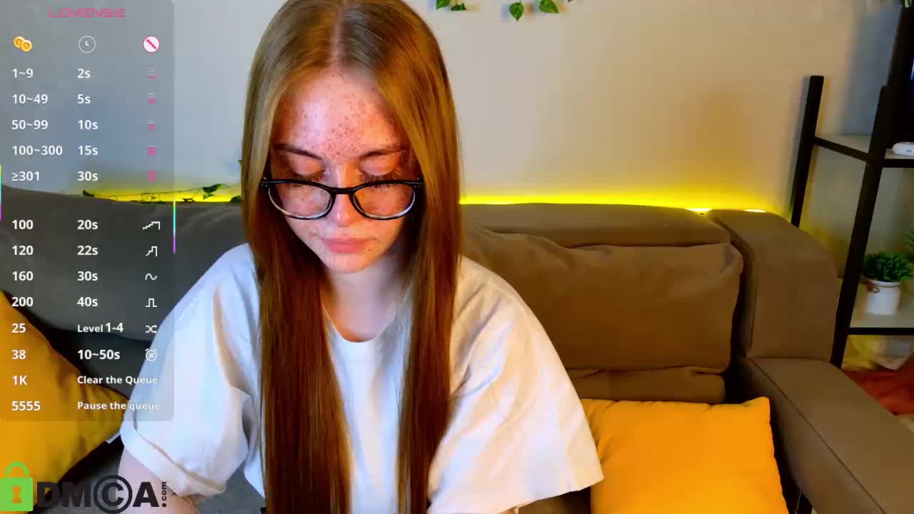 Roxy-Sunny Cam Model Chat October 31, 2025