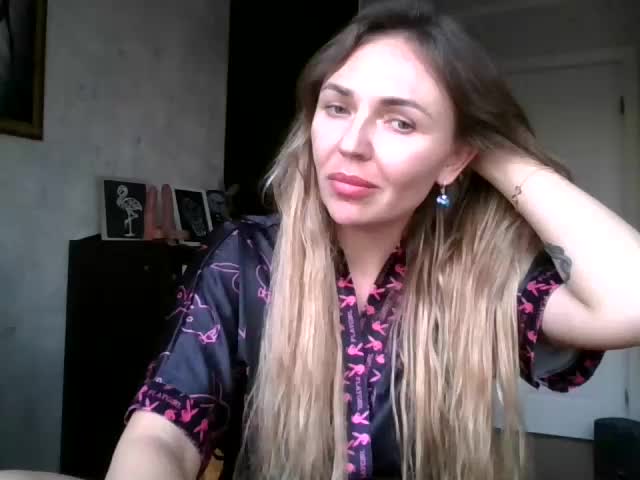 CuteAngelina Cam Model Chat October 31, 2025