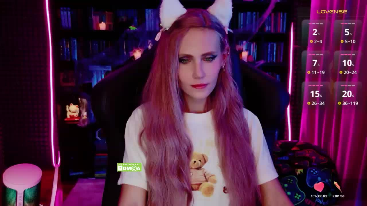 __--__ Cam Model Chat October 31, 2025