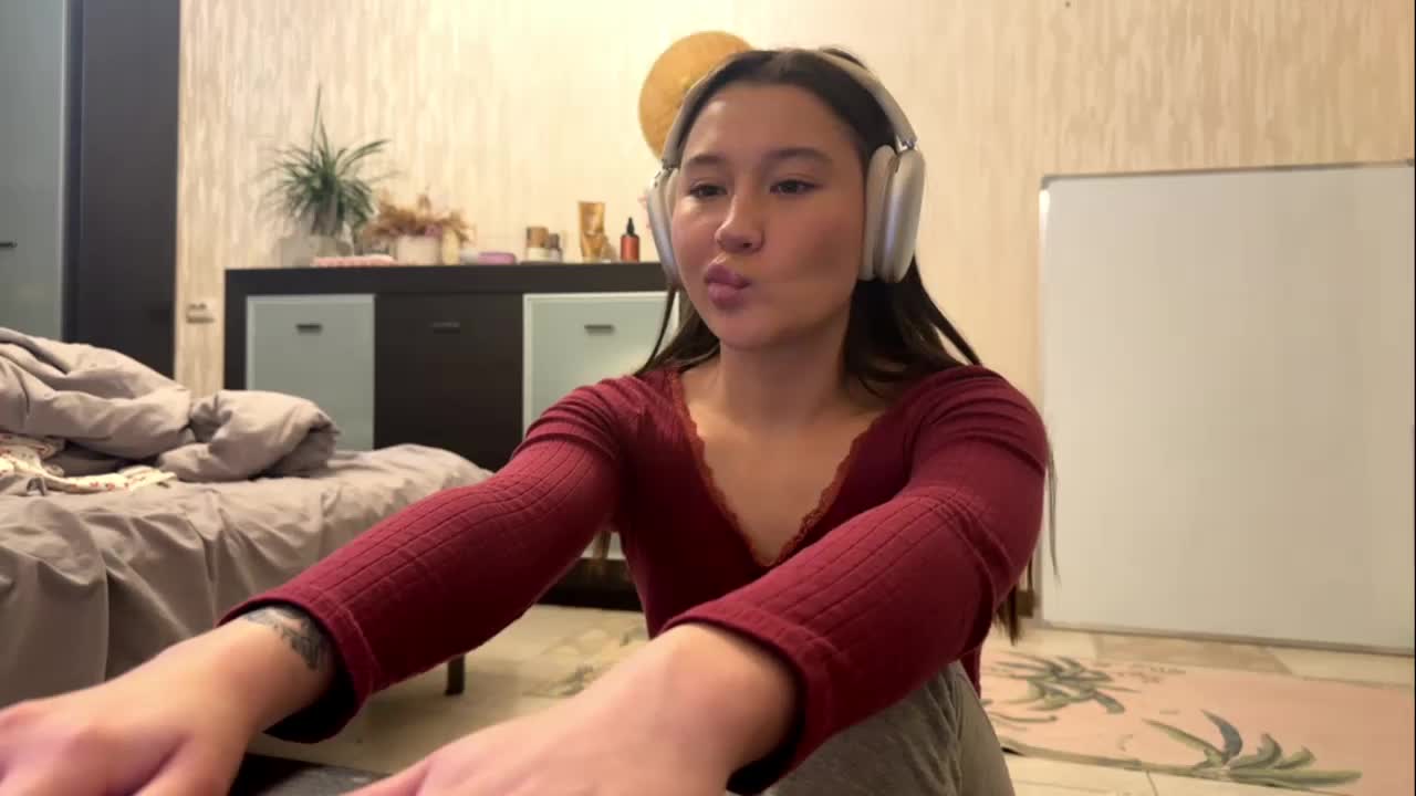 LakishaYanish Cam Model Chat October 31, 2025