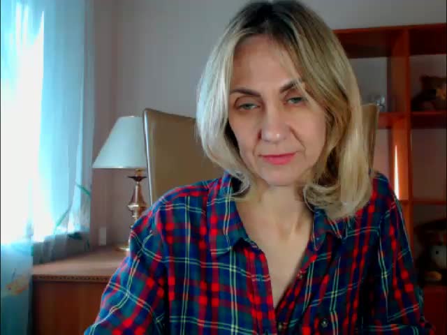 Tanya6547 Cam Model Chat October 31, 2025