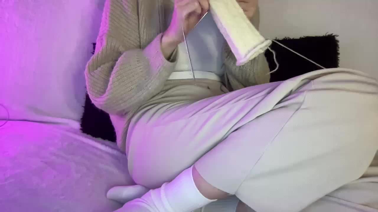 BestyBoobs Cam Model Chat October 31, 2025