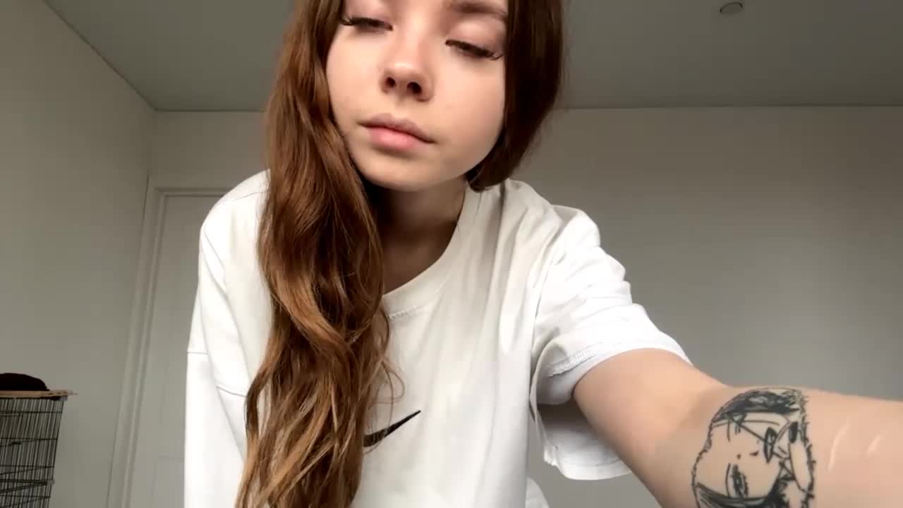 Lil-RO-XO Cam Model Chat October 31, 2025