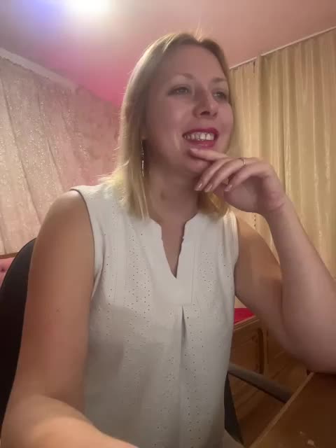 ReeseTerron Cam Model Chat October 31, 2025