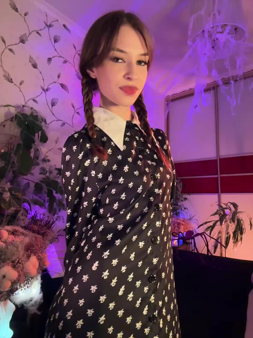 WednesdayFridayAddams Cam Model Chat October 31, 2025