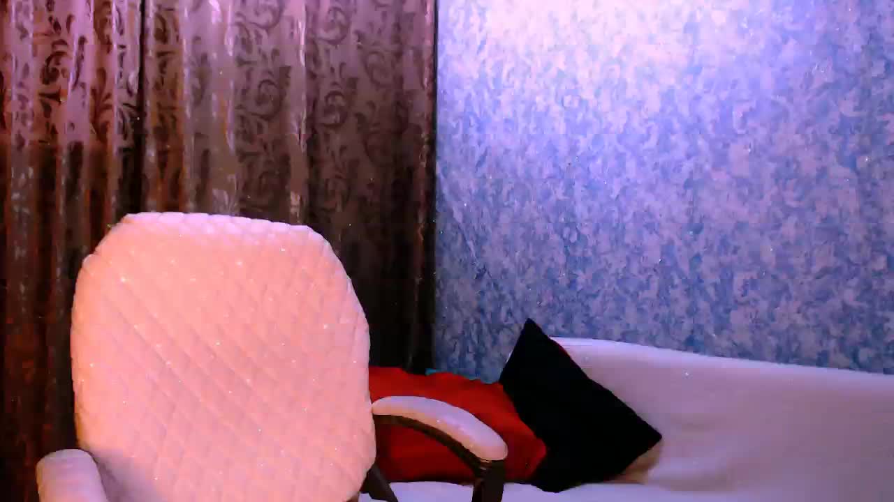 1CrazyPussy Cam Model Chat October 31, 2025