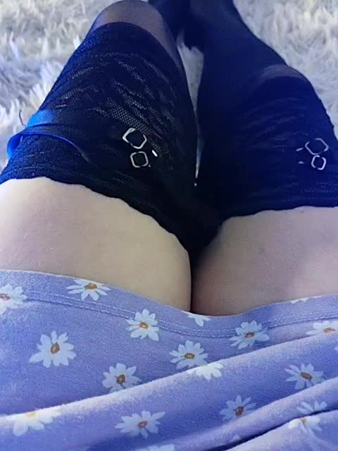 Piff_Pawlady Cam Model Chat October 31, 2025