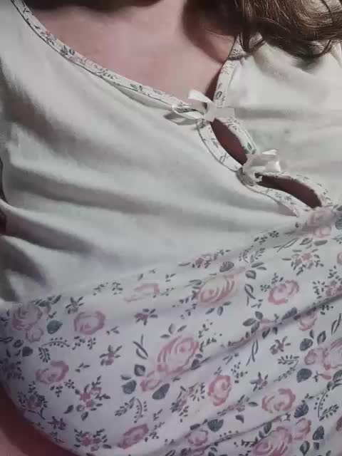 EmpressLady Cam Model Chat October 31, 2025