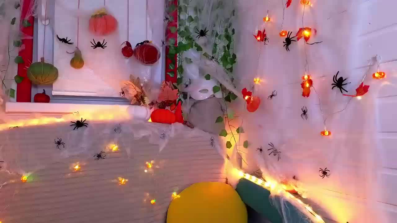 misss-vikki Cam Model Chat October 31, 2025