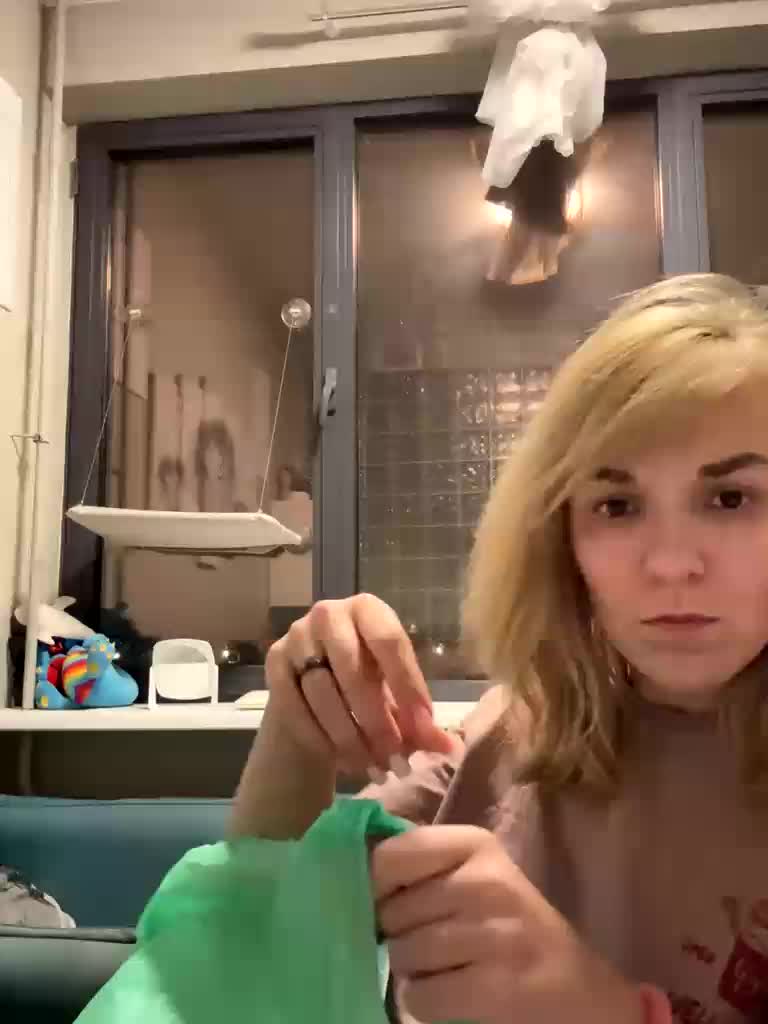 Kinesha Cam Model Chat October 31, 2025