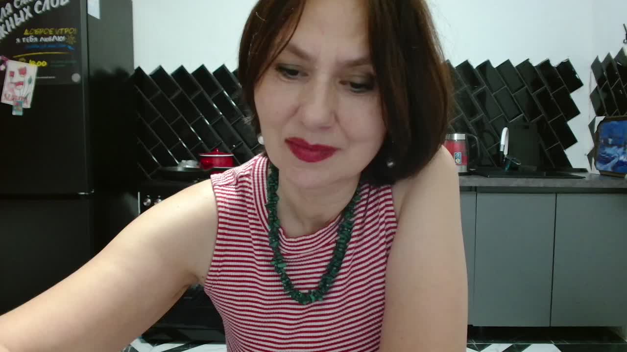 ANGELALADI Cam Model Chat October 31, 2025