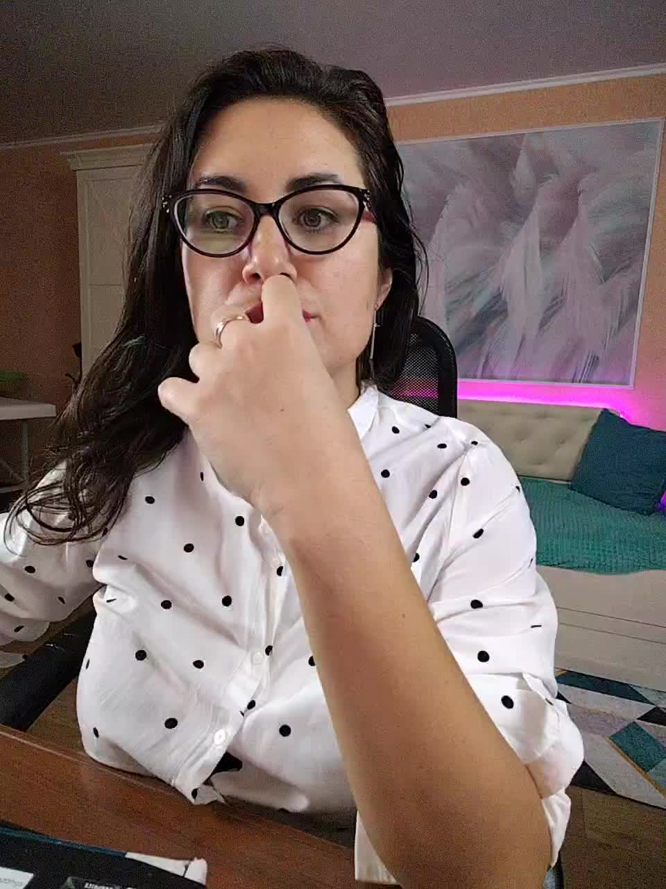 AlicaLovely Cam Model Chat October 31, 2025