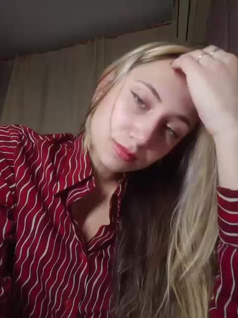 MilkyGirl Cam Model Chat October 31, 2025