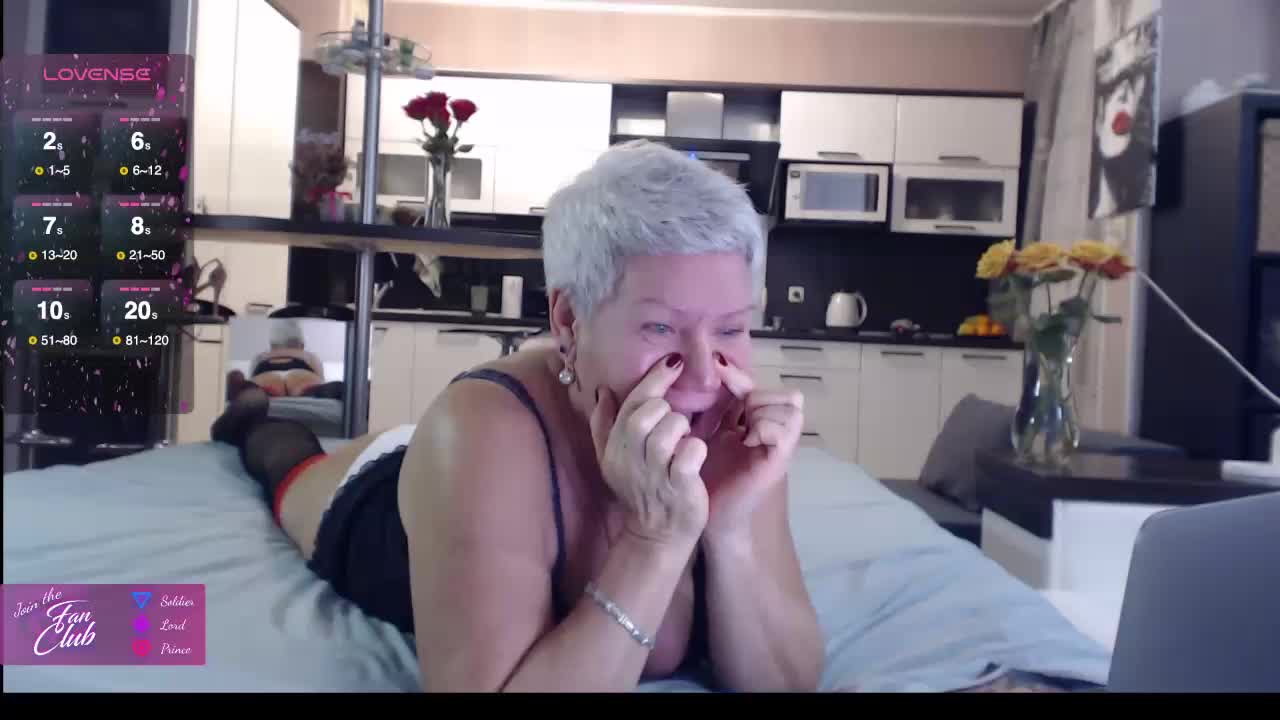 roxana-brooks Cam Model Chat October 31, 2025