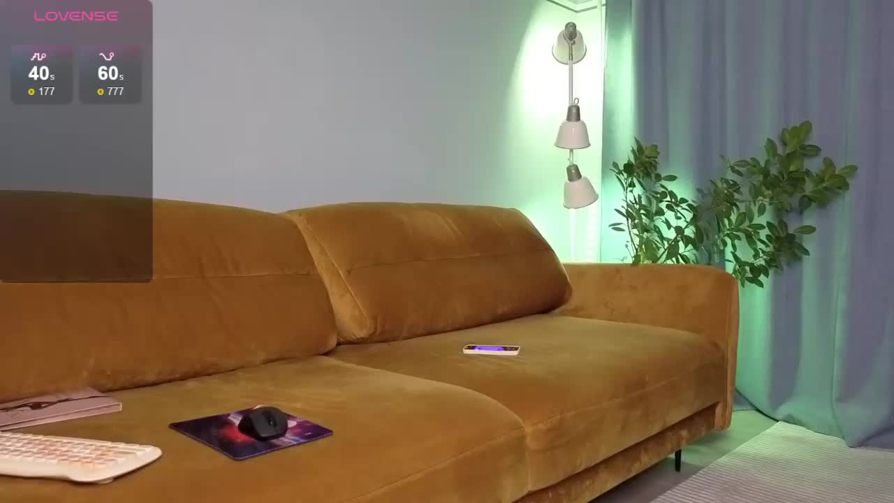 Alice_Starr Cam Model Chat October 31, 2025