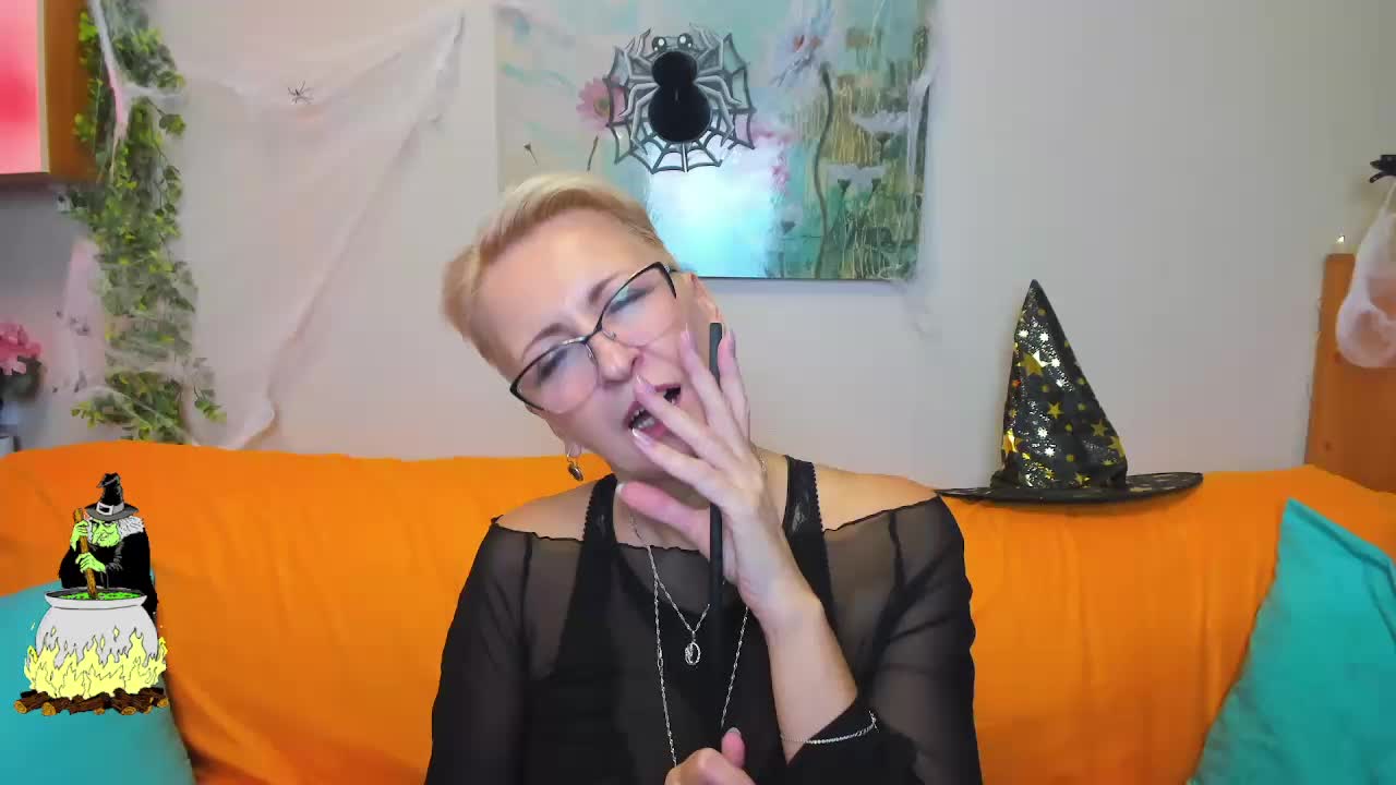 iamyourdream89 Cam Model Chat October 31, 2025