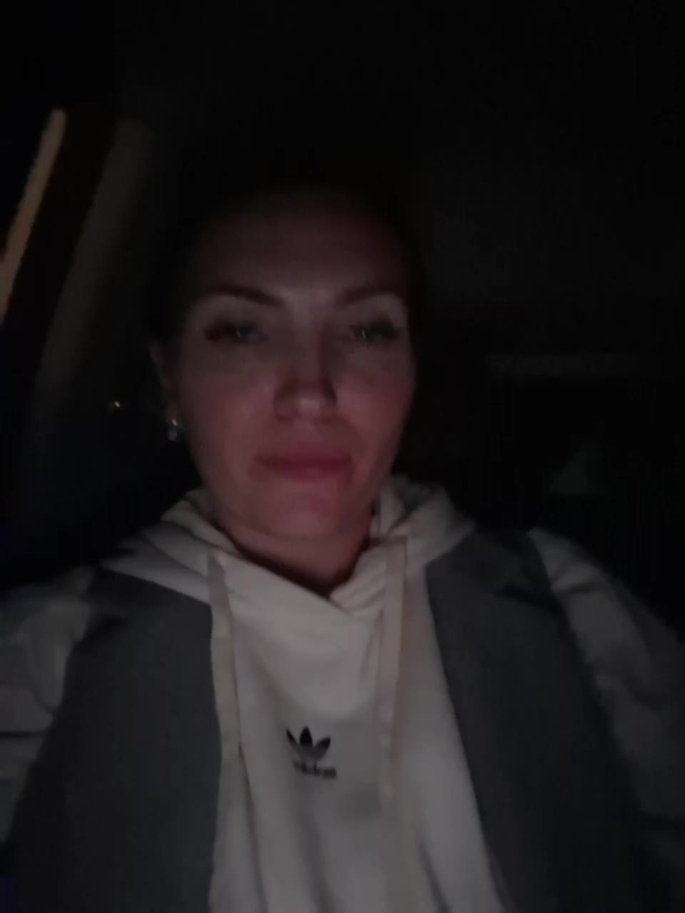 DIVORA Cam Model Chat October 31, 2025