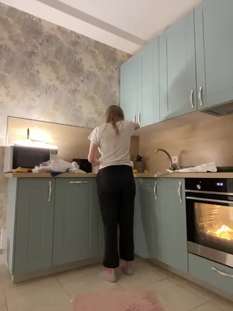 _I_123 Cam Model Chat October 31, 2025