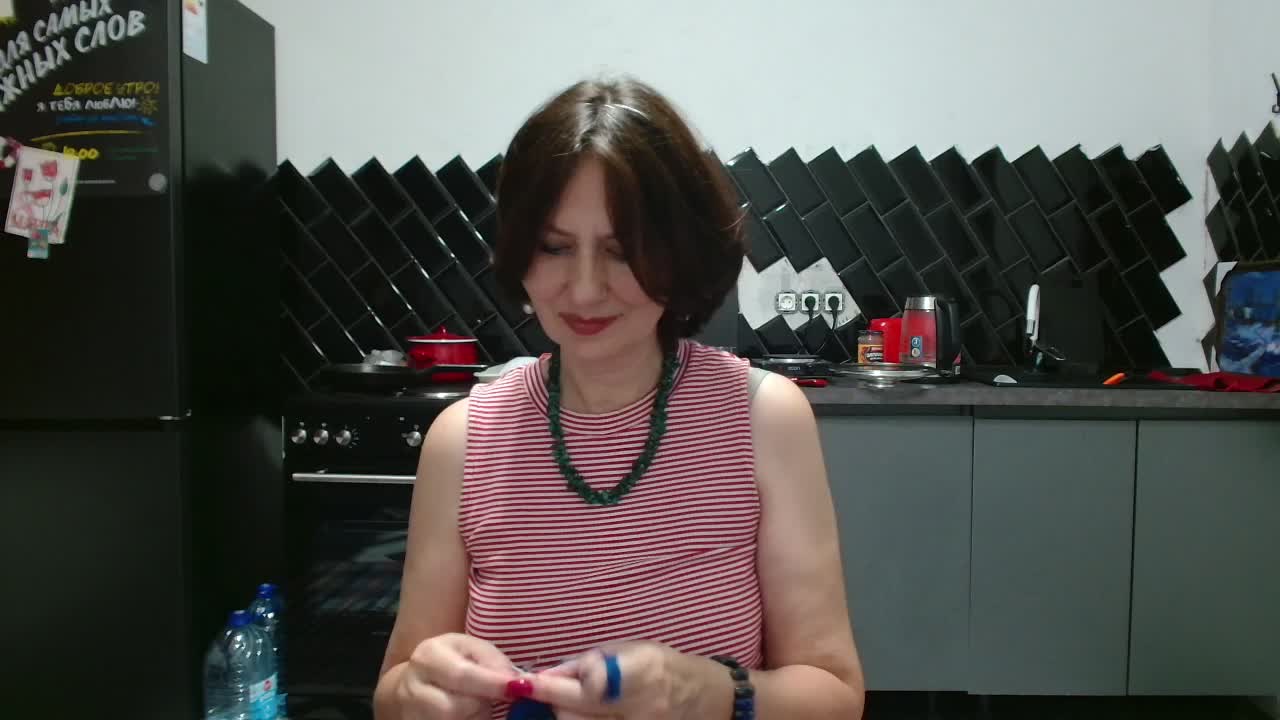 ANGELALADI Cam Model Chat October 31, 2025