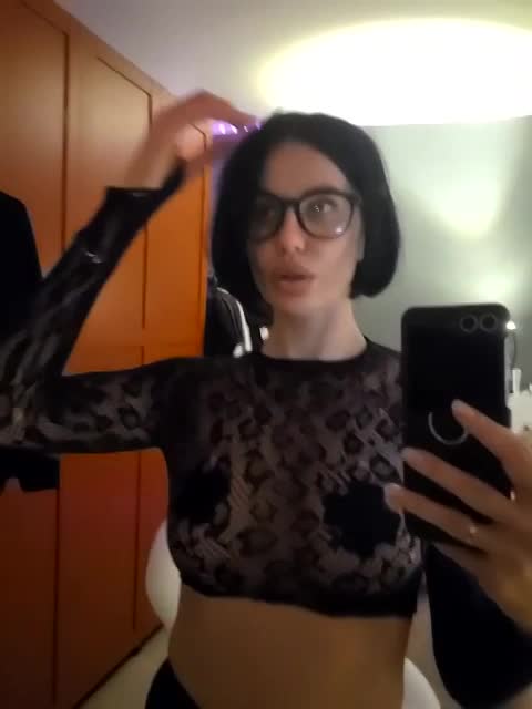 LolaAlex Cam Model Chat October 31, 2025