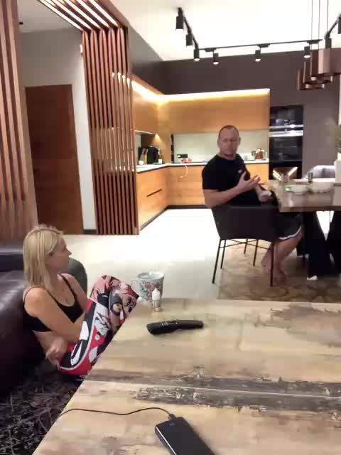 DonorDi Cam Model Chat October 31, 2025