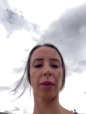 Miss_Milka Cam Model Chat October 31, 2025