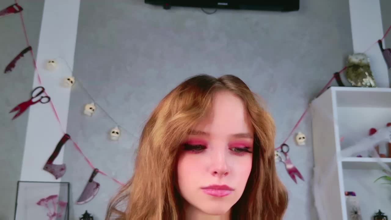 popjenny Cam Model Chat October 31, 2025