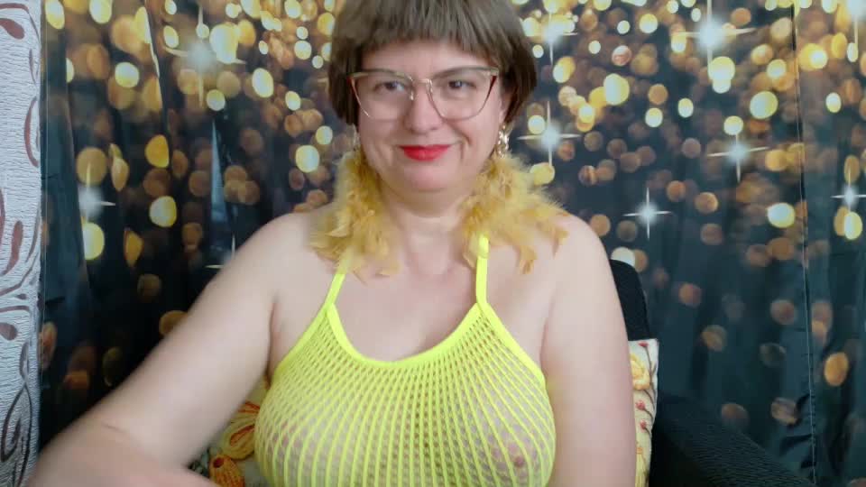 Golden_Lady Cam Model Chat October 31, 2025