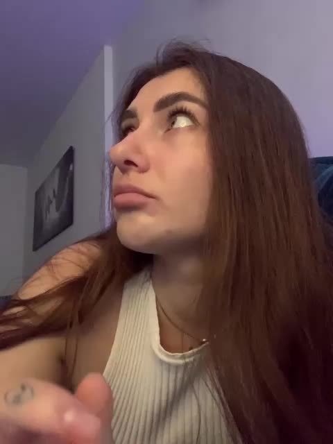 WILDGIRL Cam Model Chat October 31, 2025