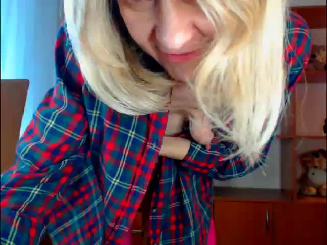 Tanya6547 Cam Model Chat October 31, 2025