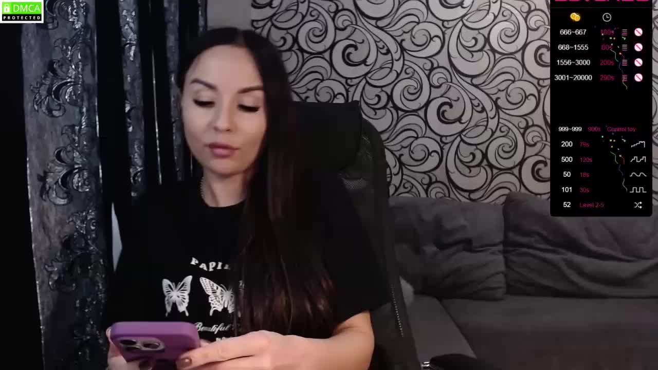 --777-- Cam Model Chat October 31, 2025