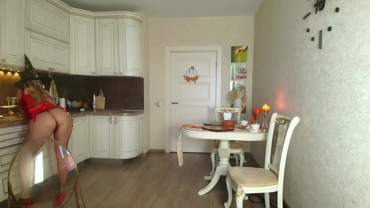 MissMotivated Cam Model Chat October 31, 2025