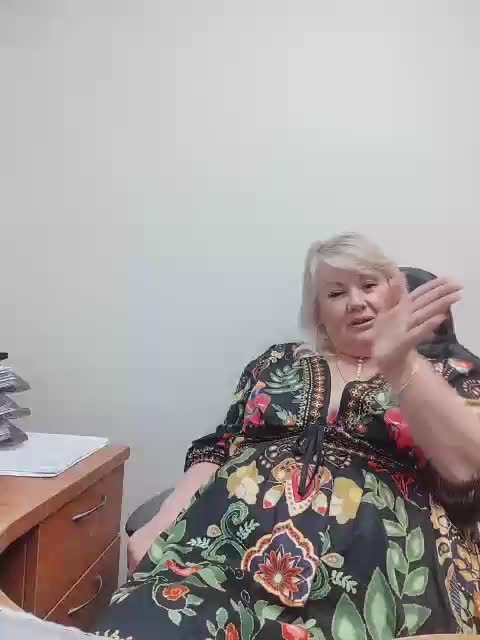 BESTija-1 Cam Model Chat October 31, 2025