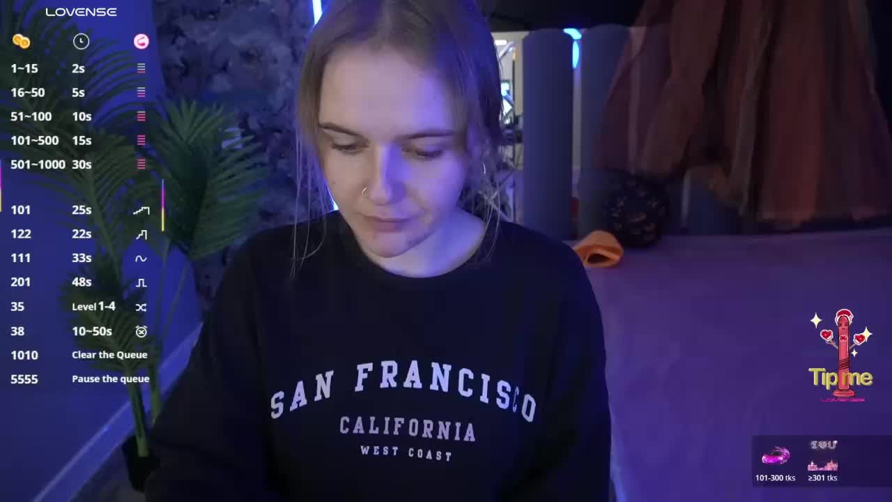 MaribelRiver Cam Model Chat November 1, 2025